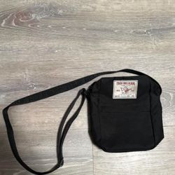 Men Black True Religion crossbody bag