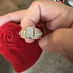 14k golden ring with diamond