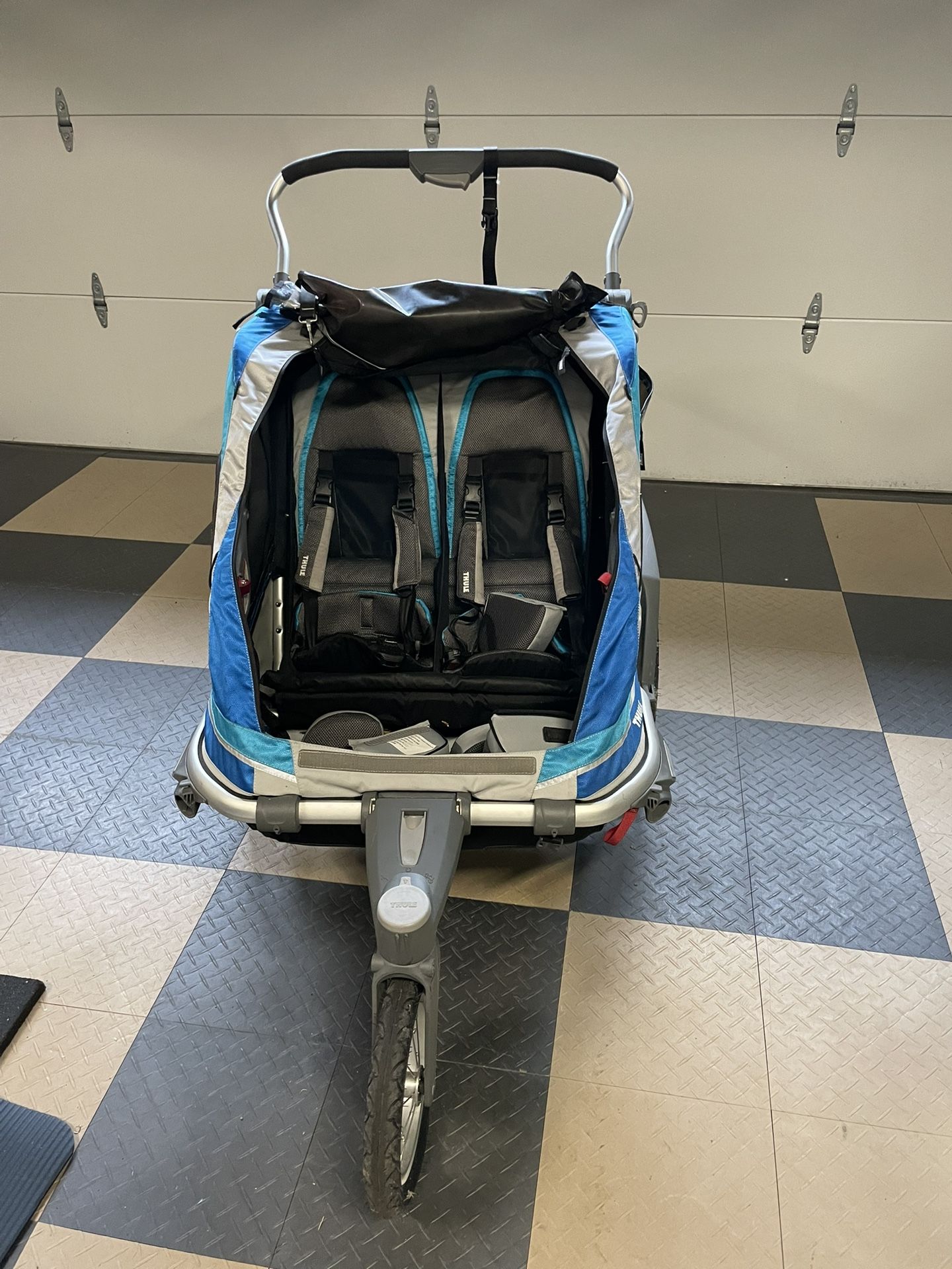 Thule chariot Chinook Stroller With Bike Attachment
