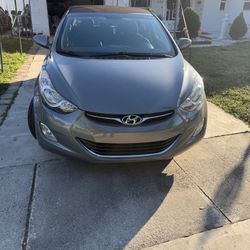 Huyndai Elantra 2013