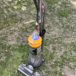 Dyson Upright Vacuum Cleaner 