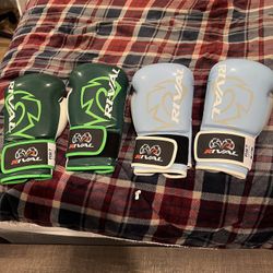 BOXING GLOVES VERY GOOD BRAND 
