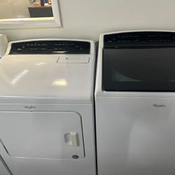 Whirlpool Washer And Dryer Set