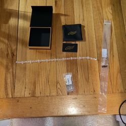 ❤️18in GLD chain❤️(original price 350)