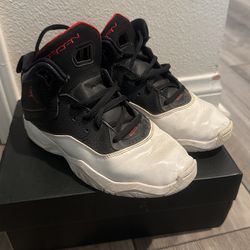 Little boy Jordan’s Size 2