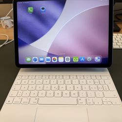 iPad Air 5th (M1 Chip) 256 Storage With Magic Keyboard And Apple Pencil 2 Covered By AppleCare 