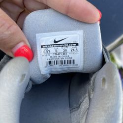 Used Shoes In Good Conditions