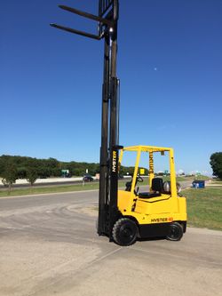 Forklift Hyster 4000 lb triple stage + Sade shift low hrs