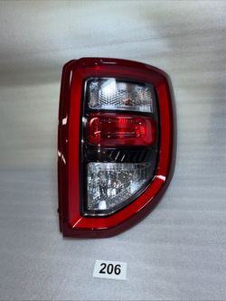OEM 2021-2024 FORD BRONCO SPORT REAR RIGHT SIDE TAIL LIGHT LAMP M1PB-13404-AF RH