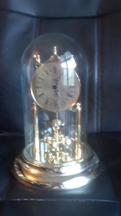 Anniversary clock