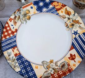 Set Of 4 - Mikasa Ultima+ Super Strong HK703 Country Circle 10.5" Dinner Plates