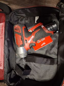 Milwaukee M12 Cordless Impact Driver