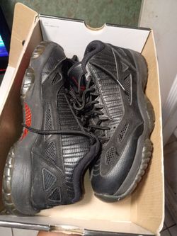Jordan 11 referee size 8