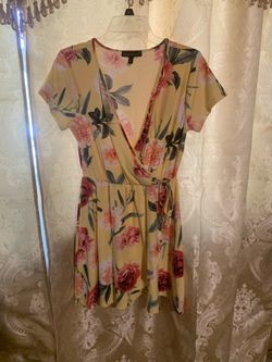 Womens Dressses Size  Size large And Medium 