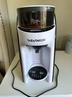 Baby Breeza Advanced Baby Formula Dispenser