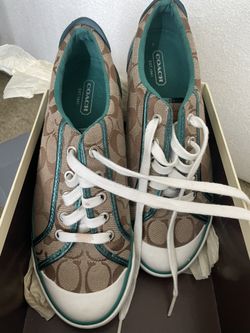 Women’s Coach Size 7.5