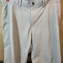 Men’s Adidas Casual Gray Striped Golf Shorts Size 36