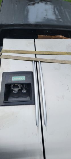 Kitchen Aid Suberba Stainless Steel Refrigerator  Works Great  $100