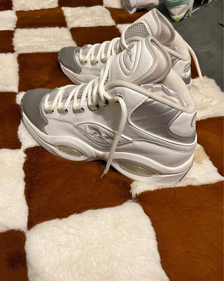Size 11.5 REEBOK men’s shoes , great conditions