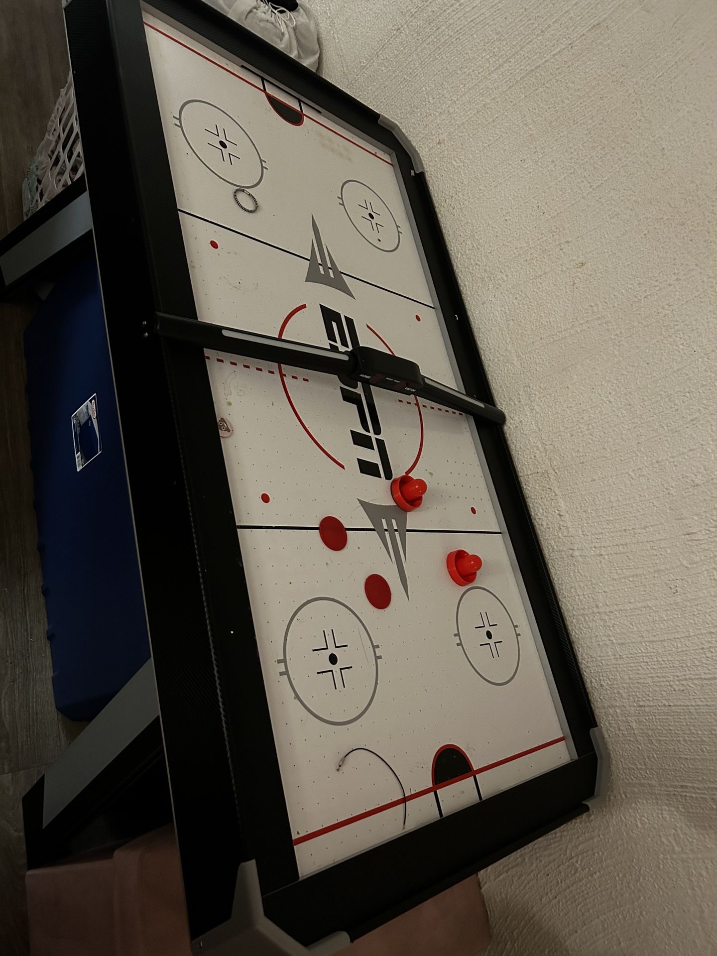 Air Hockey Table