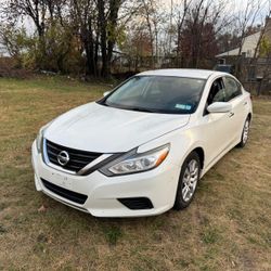 2016 Nissan Altima ** 3999