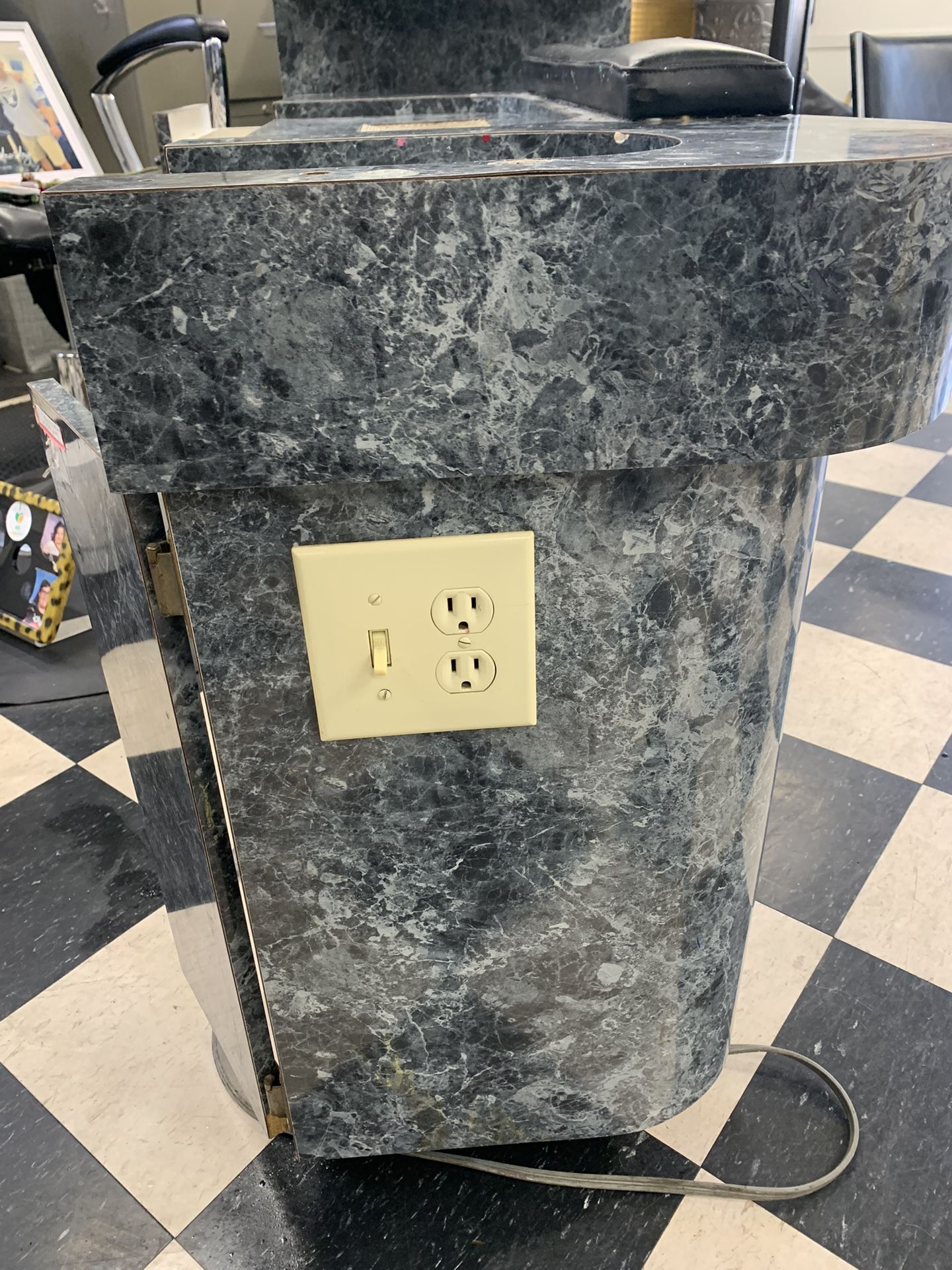 Used Nail Desk With On/off Fan Duster