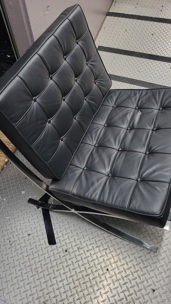 Barcelona Chair (Knock Off) With Ottoman