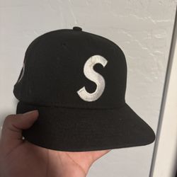 Supreme Hat 