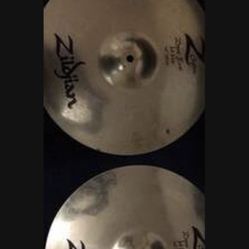 14 Z Zildjian dyno beat hiHats. Like new condition. No cracks no key hole $190