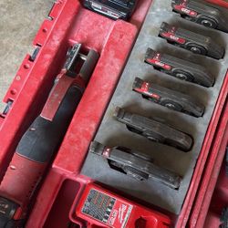 Milwaukee ProPress Tool