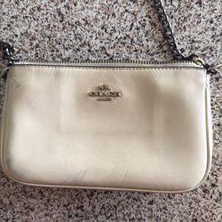 Coach nolita 19