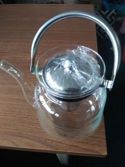 Stove top whistling kettle new