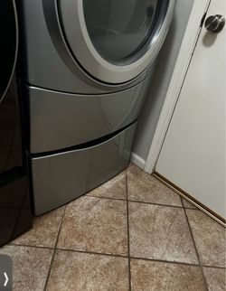 Whirlpool duet  pedastool