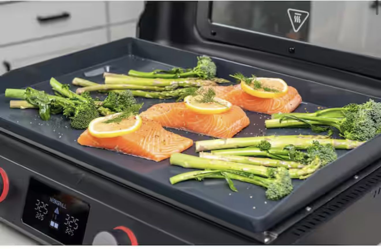Fuse 400 22 in. Tabletop Electric Grill Griddle in Black