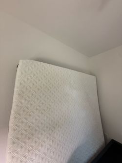 Moving SALE Barely Used King Size Bed
