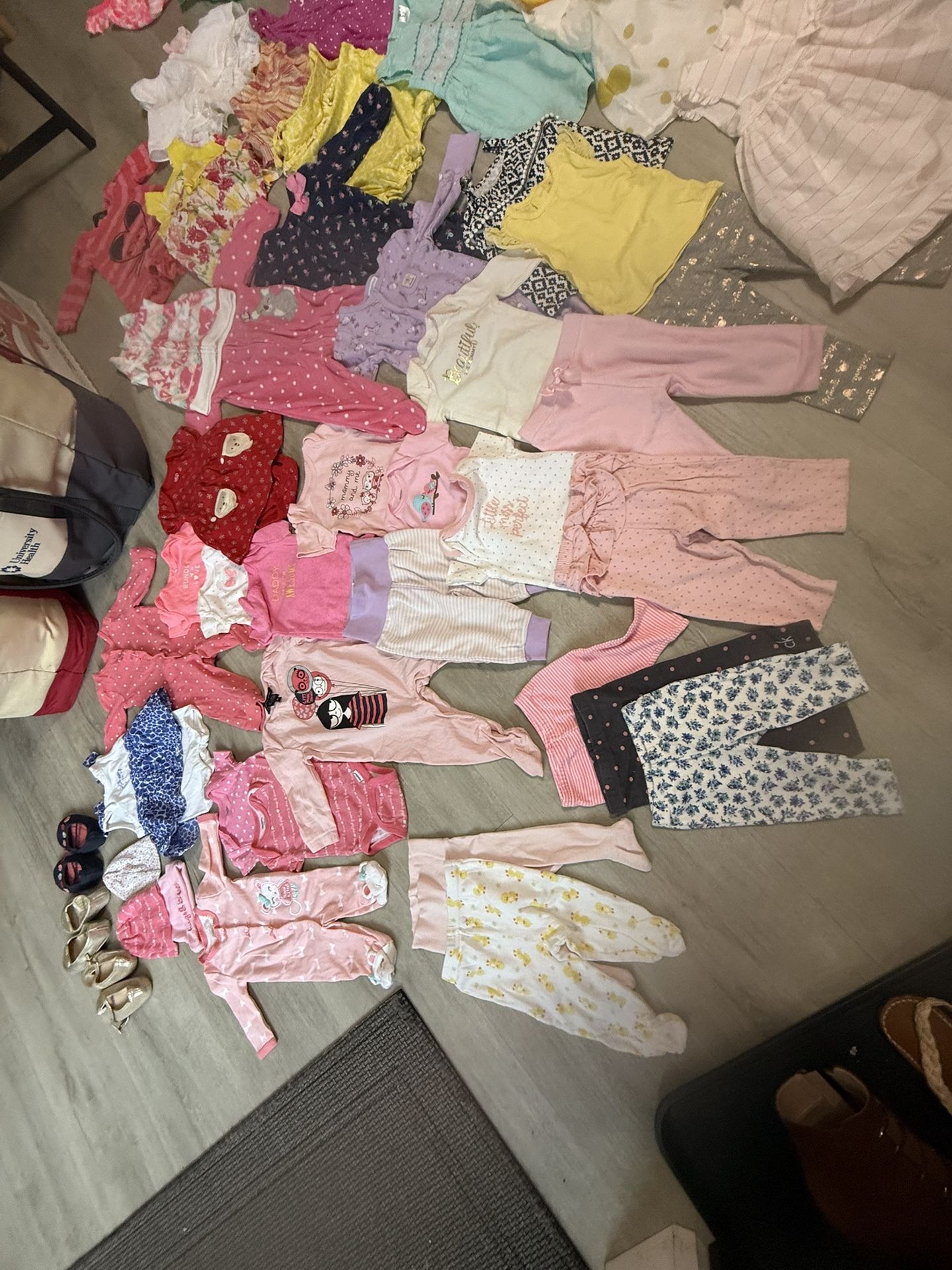 Newborn To 12 Month Clothing Bundle
