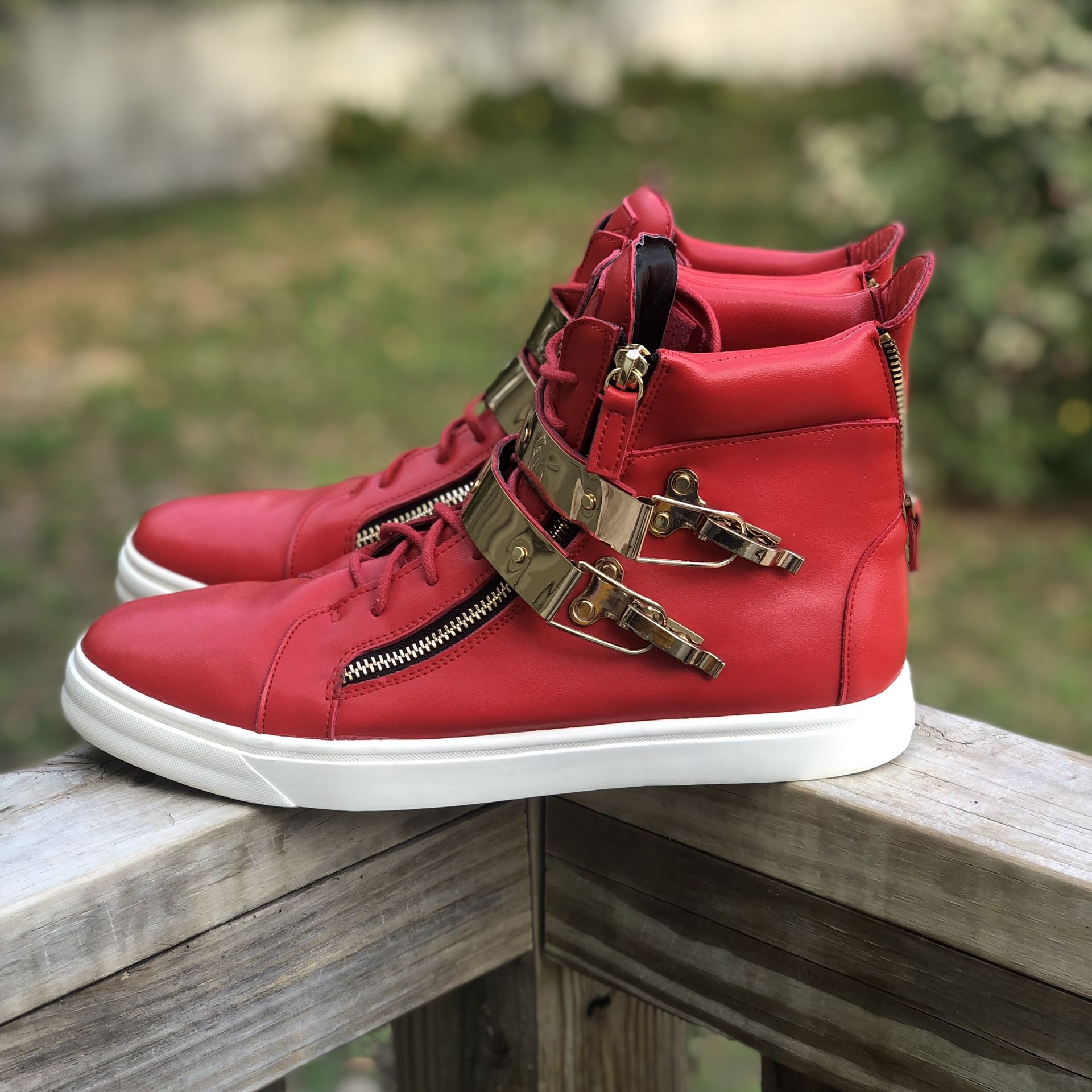 GIUSEPPE ZANOTTI Double Gold Bar Red High Top Leather - Mens Size 42 ( US 9 ) for Sale in Lutz, FL - OfferUp