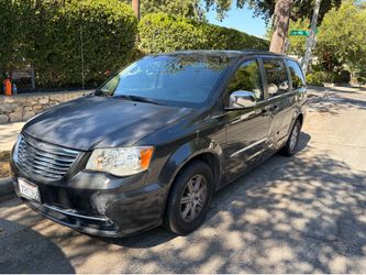 2011 Chrysler Town & Country