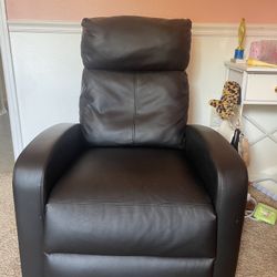 Faux Leather Recliner Chair (Vibrating Back massage Chair)