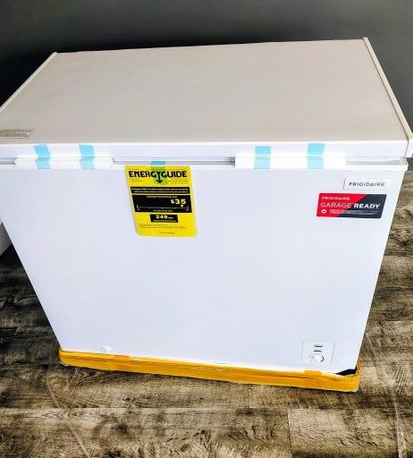 Frigidaire 7.0cub ft Chest Freezer