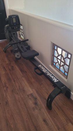 Nordic Track RW200 rowing machine