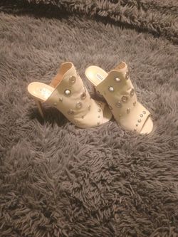 Steve Madden Bone White High Heals Size 6