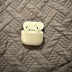 Apple Airpods 4 w Active Noise Cancellation 