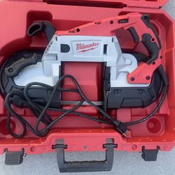 Milwaukee Deep Cut Variable Speed Band Saw Kit 6232-21
