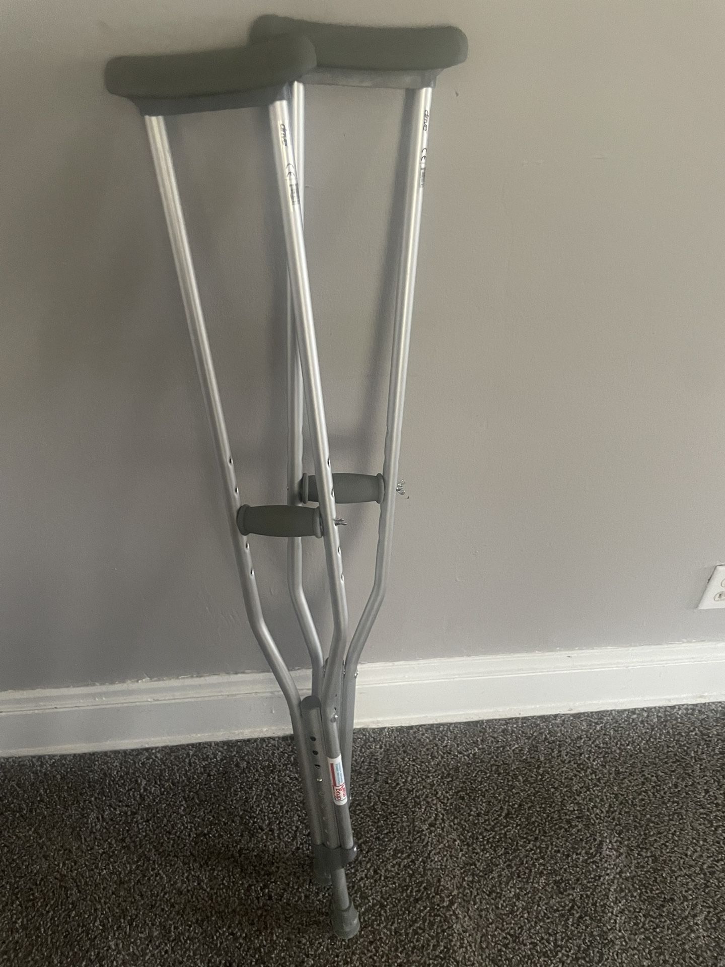 Crutches 