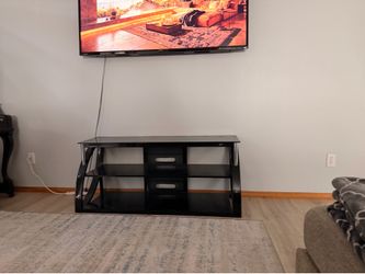 Entertainment center