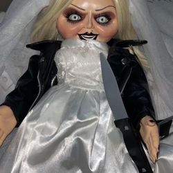 Chuckys Bride Doll