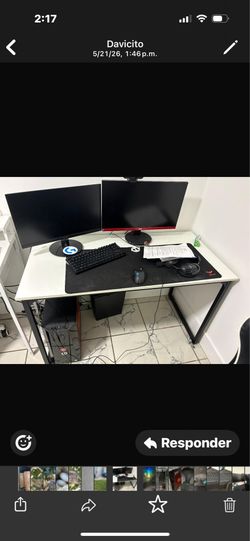 Computadora con todos los accesorios