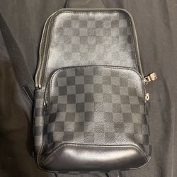 Louis Vuitton Avenue Sling Bag
