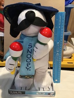 SNOOPY PEANUTS SINGING ANIMATED CHRISTMAS TOY, $20.00 